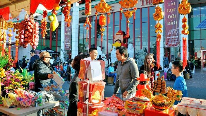 Người Việt ở Little Saigon, Nam California, Mỹ trong dịp Tết Nguyên đán.