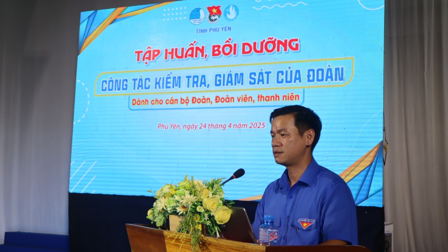 Đồng chí Võ Duy Kha - Phó Bí thư Tỉnh Đoàn, Chủ nhiệm Ủy ban Kiểm tra Tỉnh Đoàn phát biểu tại chương trình.